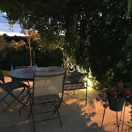 Maison Agreable Avec Piscine A Entre-vignes *